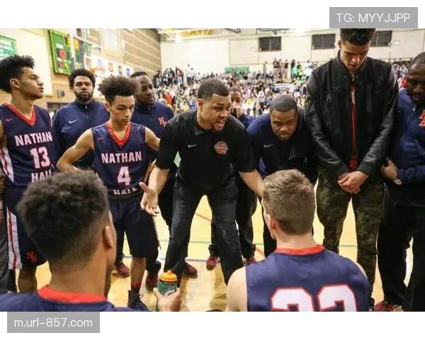 杜兰特高度评价获名人堂提名的“黄曼巴”布兰登-罗伊